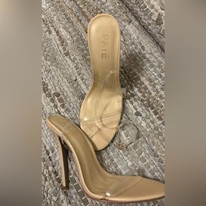 RAYE Bali Heel NEVER WORN w Dust Bag